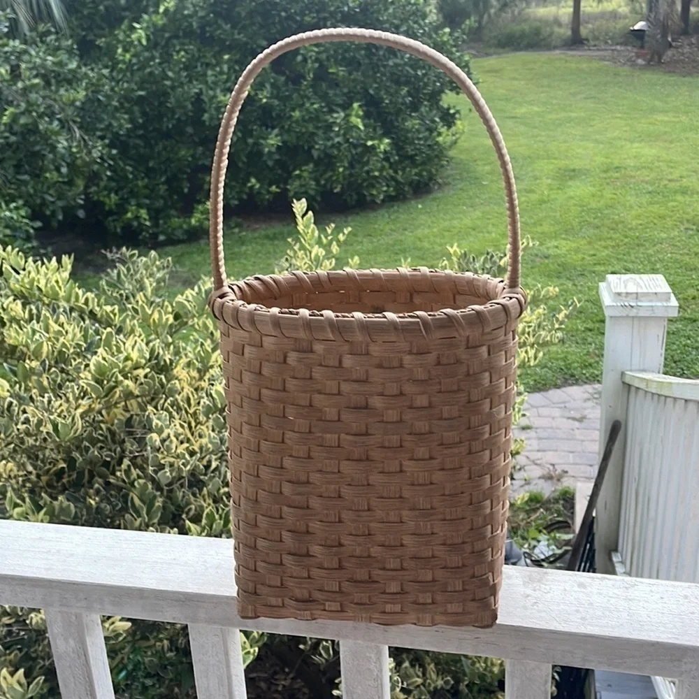 🔥sale🔥Signed basket. Handmade